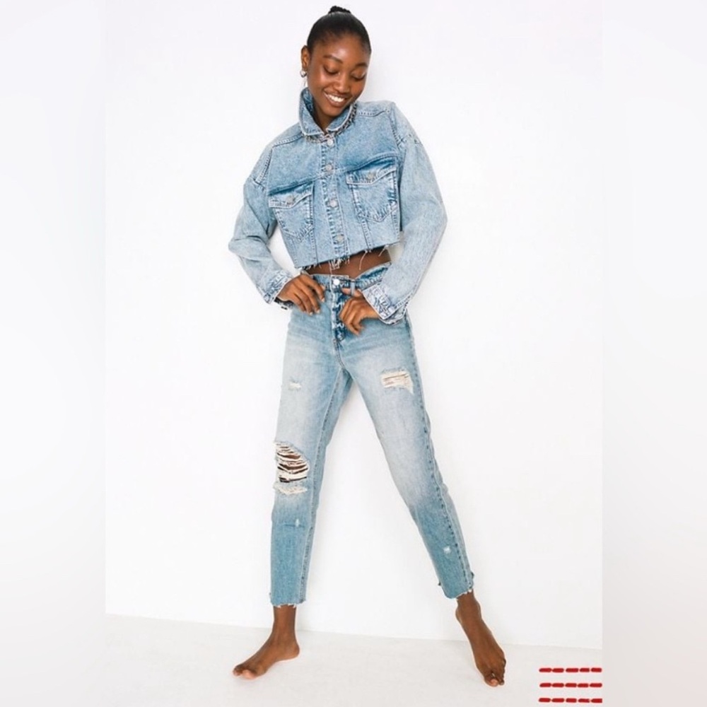 BDG High Rise Light Wash Distressed Slim Straight Jeans